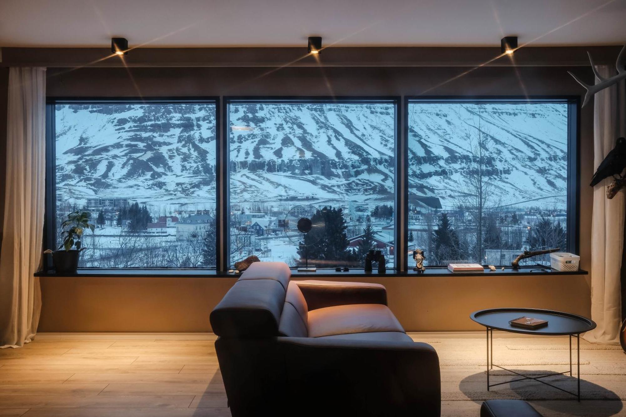 Botnahlid Villa, Mountain And Town Views And Outdoor Sauna Seyðisfjörður Bagian luar foto